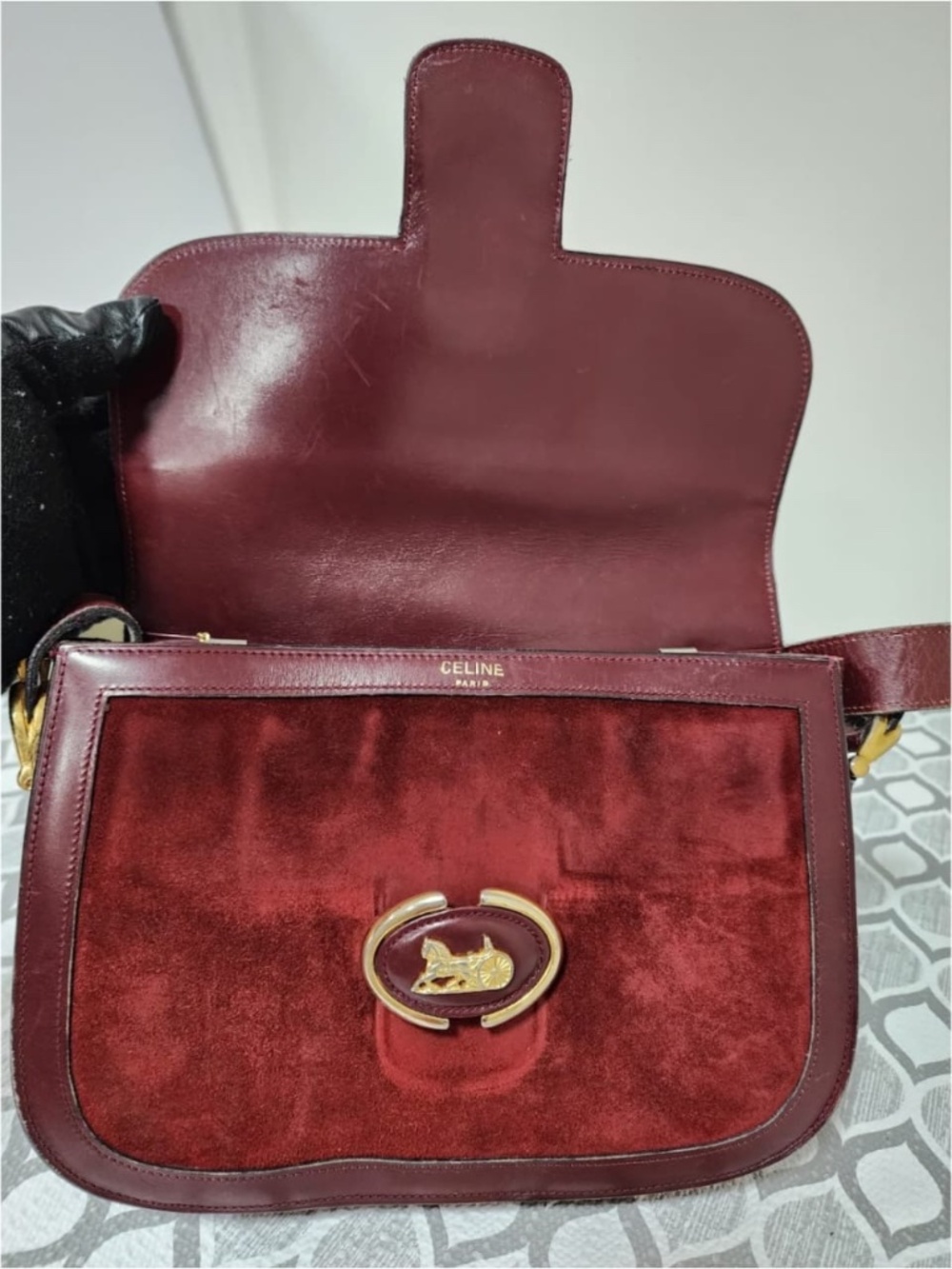 Authentic CELINE VINTAGE SULKY SUEDE CARRIAGE SHOULDER BAG BURGUNDY - Picture 15 of 15